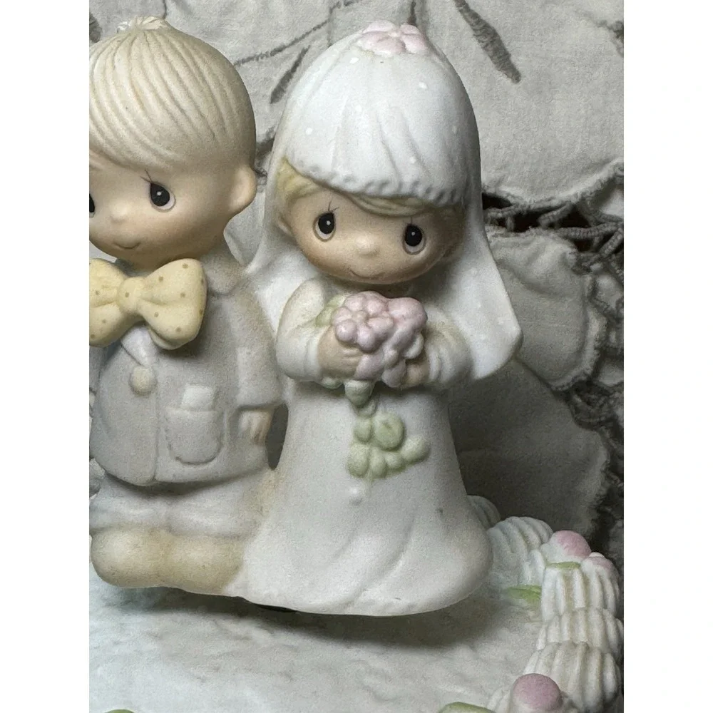 Precious Moments Enesco Collection 1981 Vintage Cake Topper Music Box Wedding